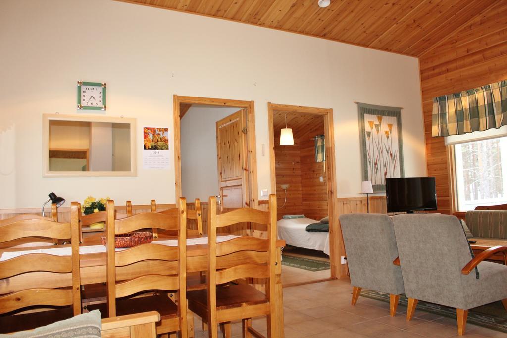Petaejaekylae Villa Kuusamo Room photo