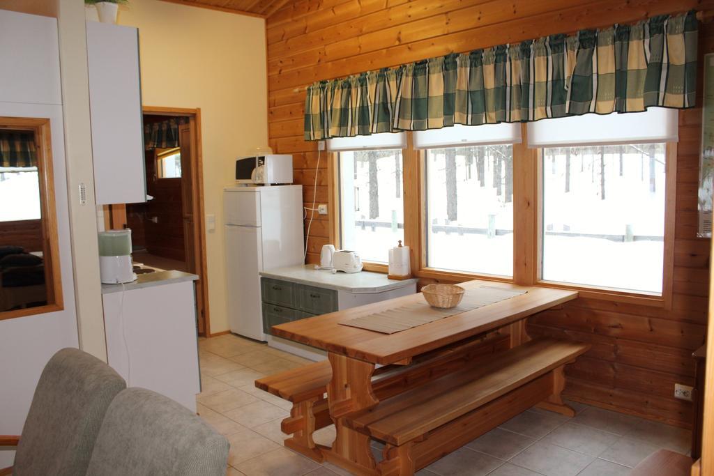 Petaejaekylae Villa Kuusamo Room photo